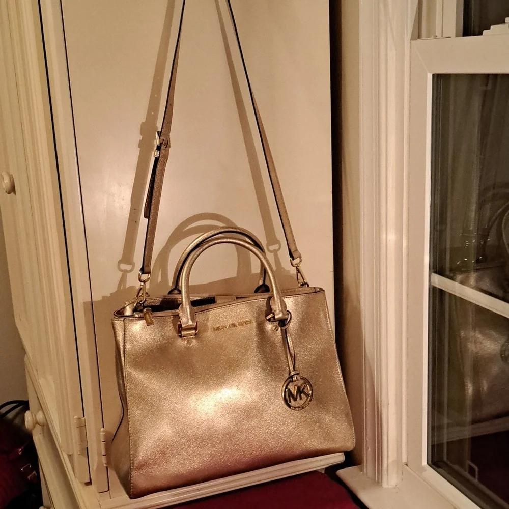 SOLD NEW Michael Kors Sutton Pale Gold Leather Satchel/CBwithTags - Picture 4 of 14